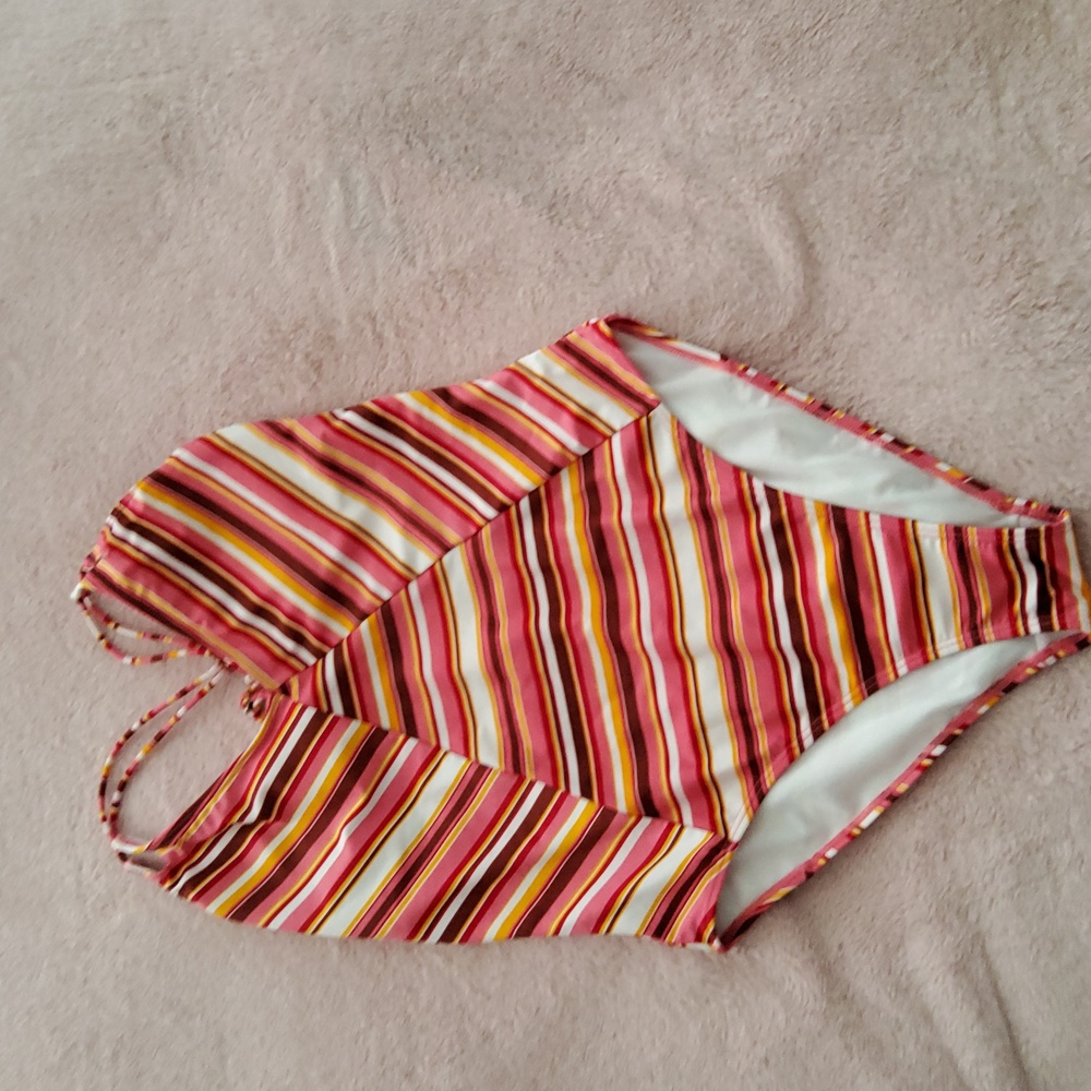 No Boundaries Fashion Cheeky One-Piece Swimsuit Size L Multi Stripe
